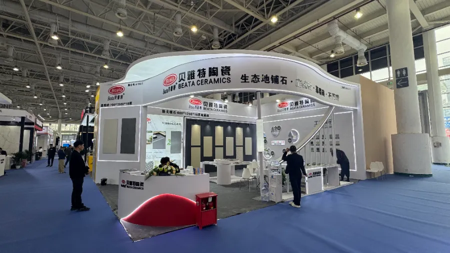 Críochnaíonn Xiamen Stone Fair go rathúil! Cén fáth a gcuireann Tíleanna Allamuigh Beata Ceirmeacht Isteach ar Cheannaitheoirí Domhanda?